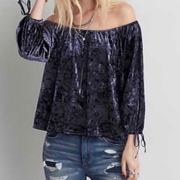 American Eagle Outfitters Tops - American Eagle off shoulder top